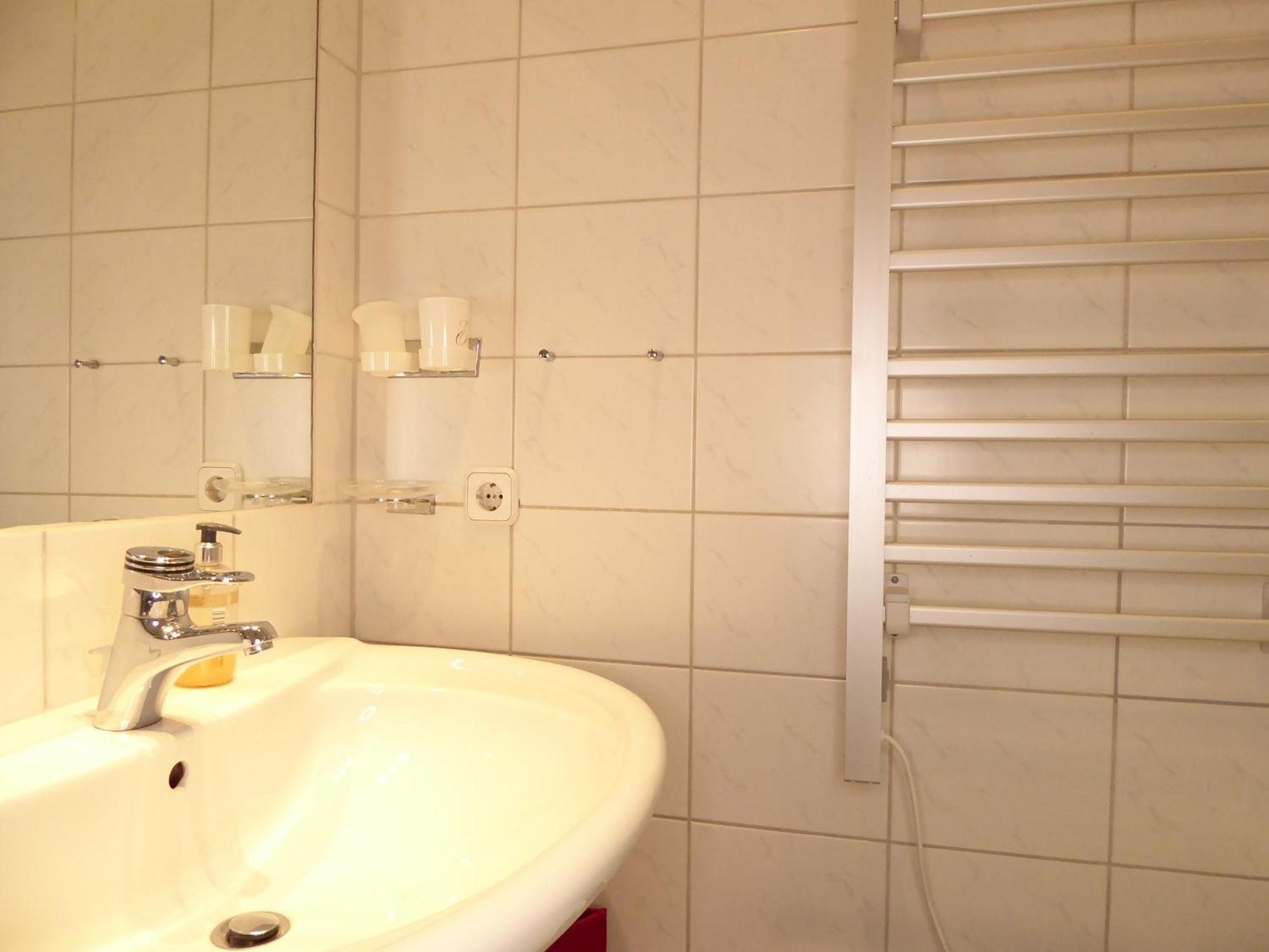 Sunrise Winterberg Ferienwohnung 4 Pers Wifi Pool Sauna Terrasse Near Bikepark Bagian luar foto